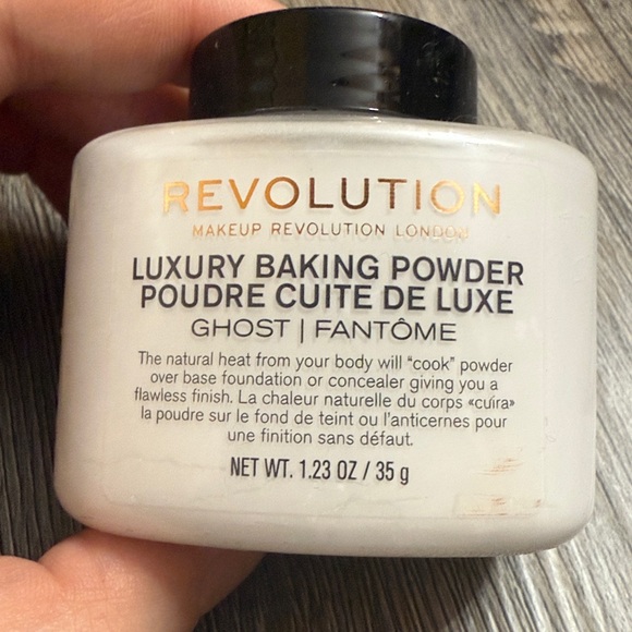 5/$20 Build Your Own Makeup Bundle-Revolution Luxury Baking Powder - Ghost - Picture 2 of 4
